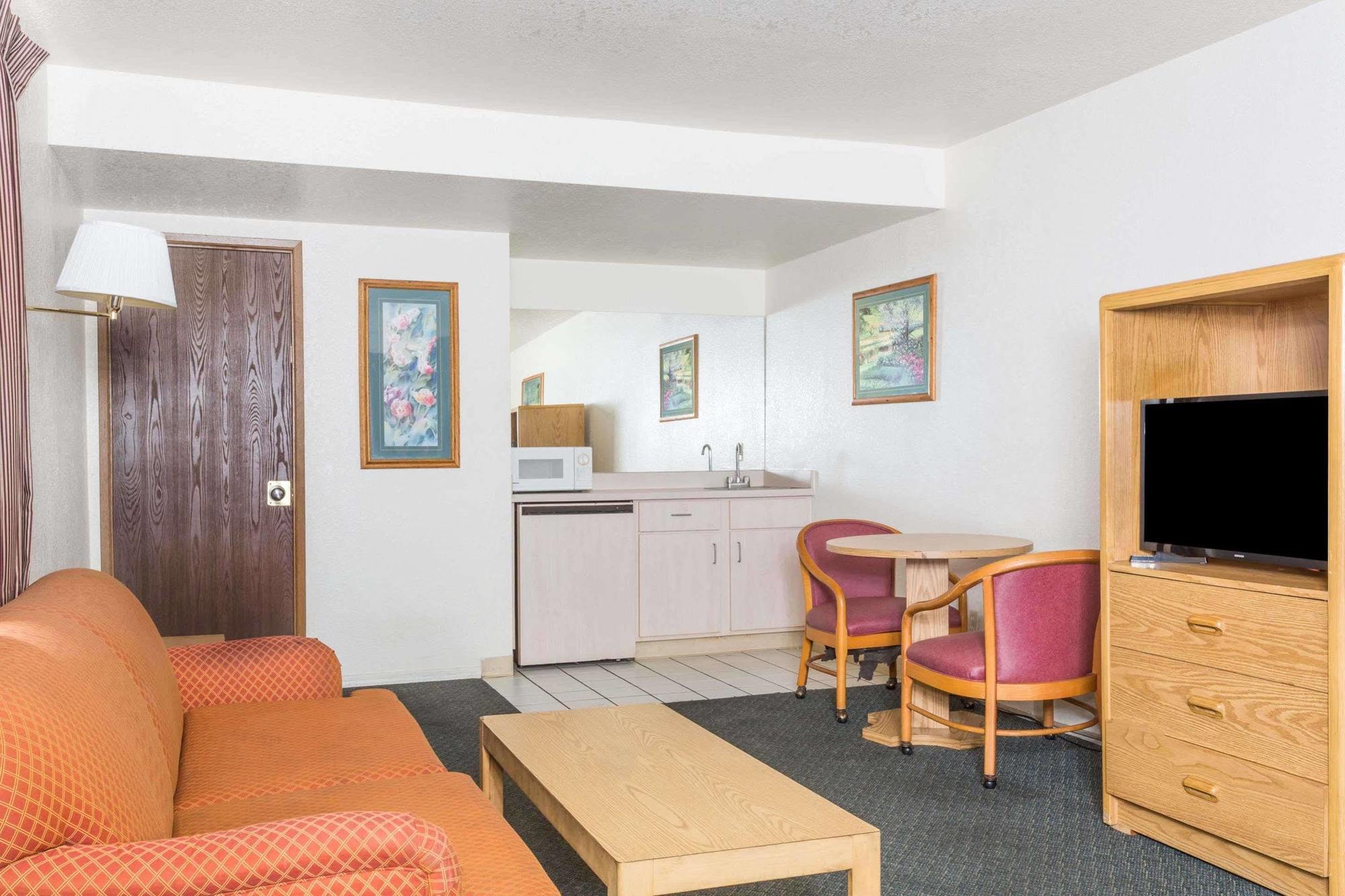 Super 8 By Wyndham Phoenix Metro North Exteriér fotografie